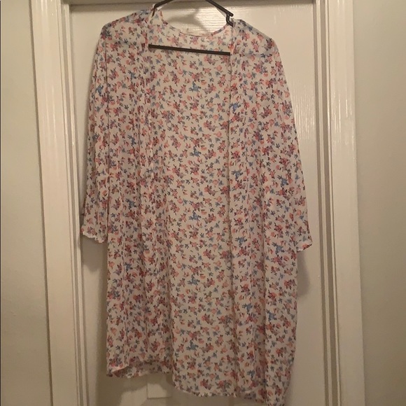 Used Iris Los Angeles “Medium” Floral Kimono - Picture 1 of 8